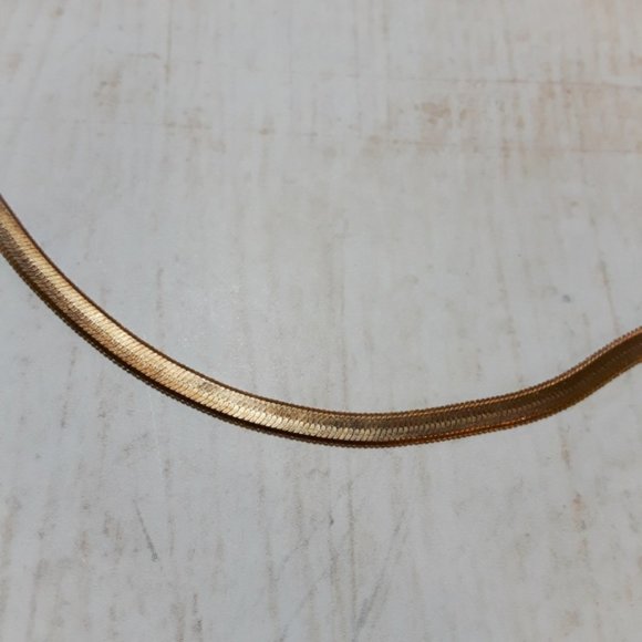 Minimalist Layered Snake Chain Necklace Choker Set - Picture 4 of 6